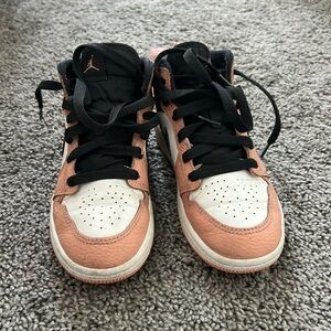 Kids Air Jordan size 31